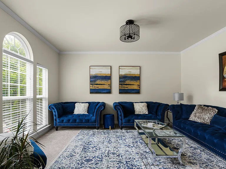 Guest Room / Guest Livingroom - Shown furnished. If a furnished rental arrangement is agreed upon, the room would be presented as shown.