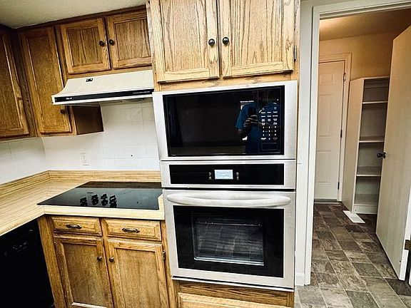 5th image of 1426 Winterwood Ave