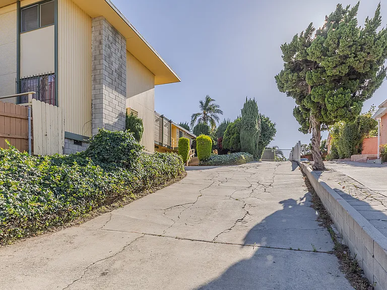 341 S Lincoln Ave — Photo 29