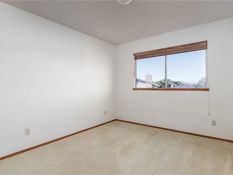 2440 Oak Ridge Dr — Photo 20