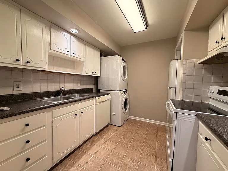 3637 Taliluna Ave #A3 — Photo 8