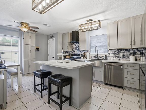 5th image of 54 Ridgewood Dr