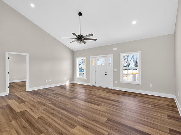 5th image of 348 Noland Rd