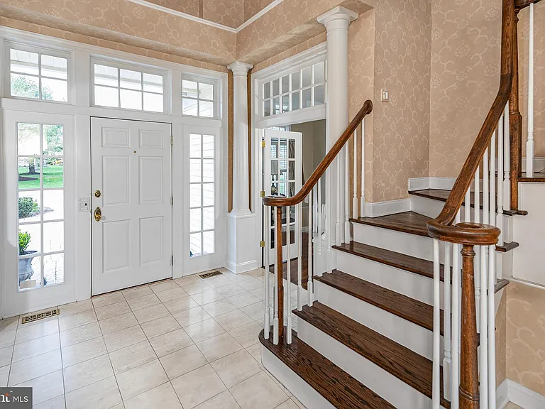 3 Maidstone Ct — Photo 4