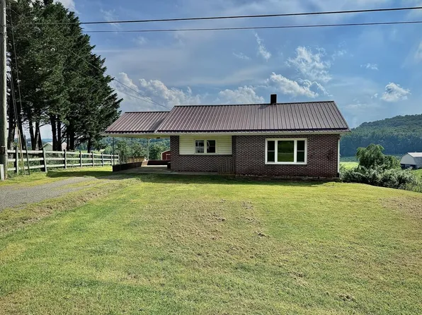 7020 Pipers Gap Rd, Galax, VA 24333