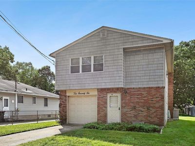 1076 Reilly Street, Bay Shore, NY, 11706