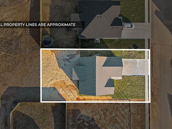 3rd image of 1627 Erika Dr Lot 574