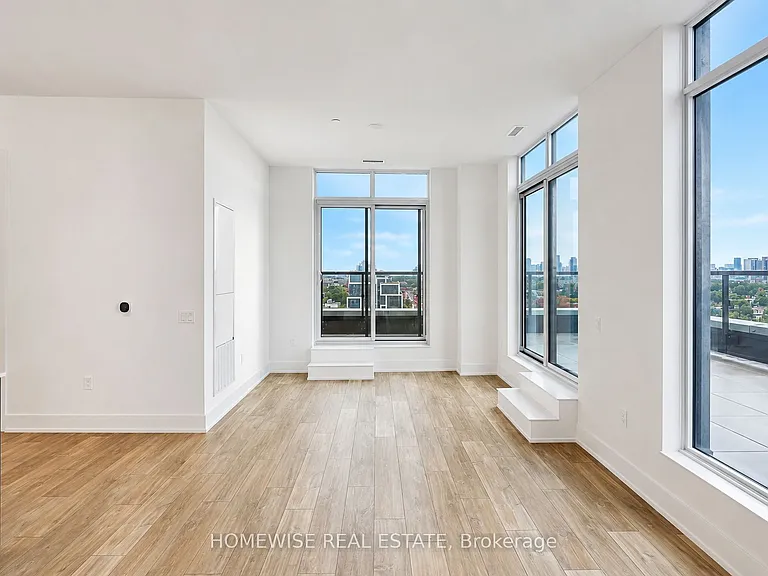 858 Dupont St #Penthouse 28 — Photo 8