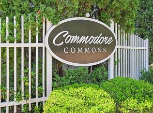 39 Commodore Commons Ct #39, Derby, CT 06418