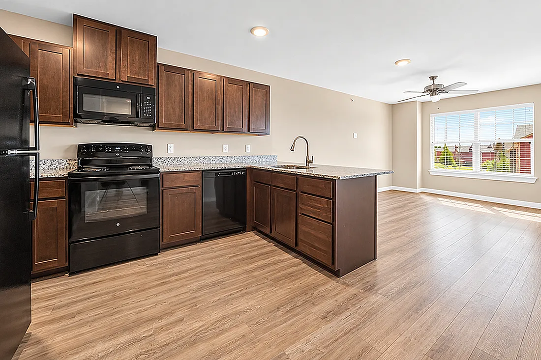The Reserve at Chaffee Crossing Apartment Homes & Townhomes — Photo 2