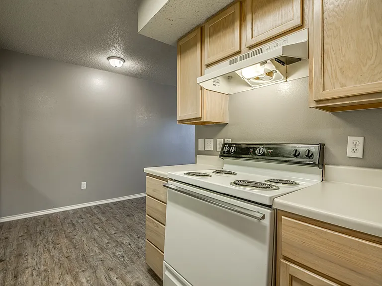 5302 Kenosha Ave — Photo 12