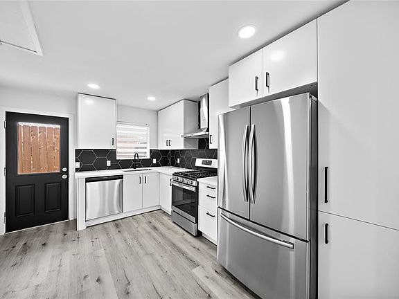 5th image of 1106 W Tri Oaks Ln APT 134