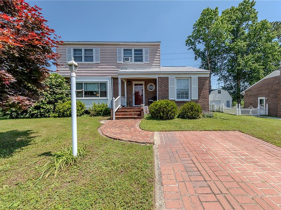 1st image of 161 Sheppard Dr