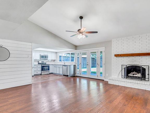 4th image of 1338 Cherry Hill Ln