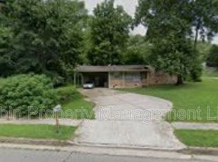 2879 Overton Crossing St, Memphis, TN 38127
