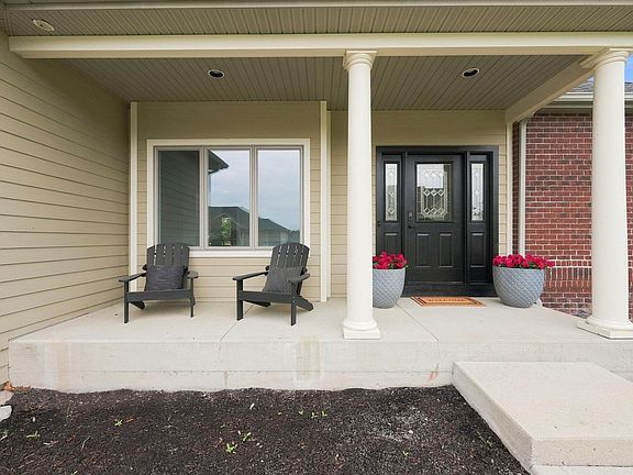 3rd image of 8609 Greyhawk Dr