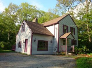 36 Hamilton Rd, Sturbridge, MA 01566