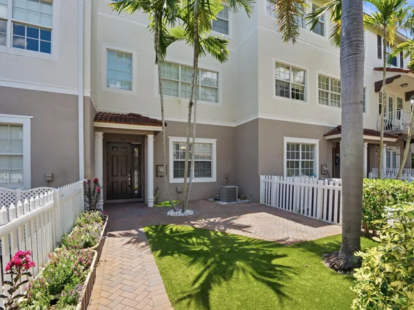 107 Ocean Cay Way, Hypoluxo, FL 33462