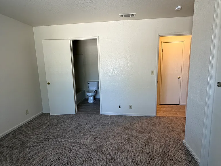 1201 S Central Ave #25 — Photo 14