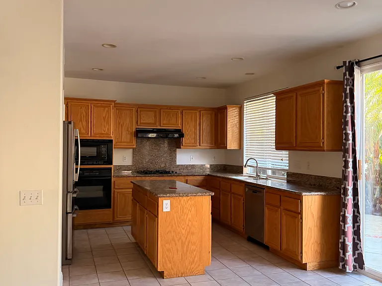 5 Duray Ct — Photo 5