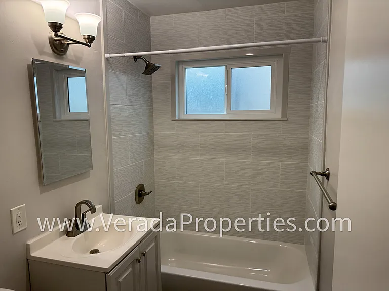 3832 Albatross St #B — Photo 8