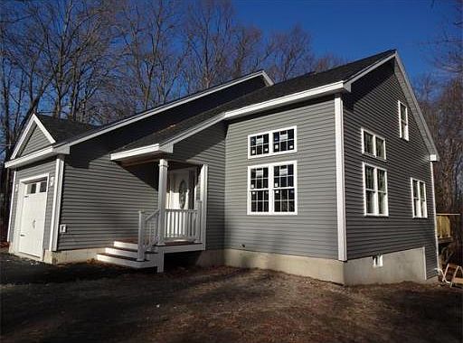 2nd image of 25 Richardson Ave