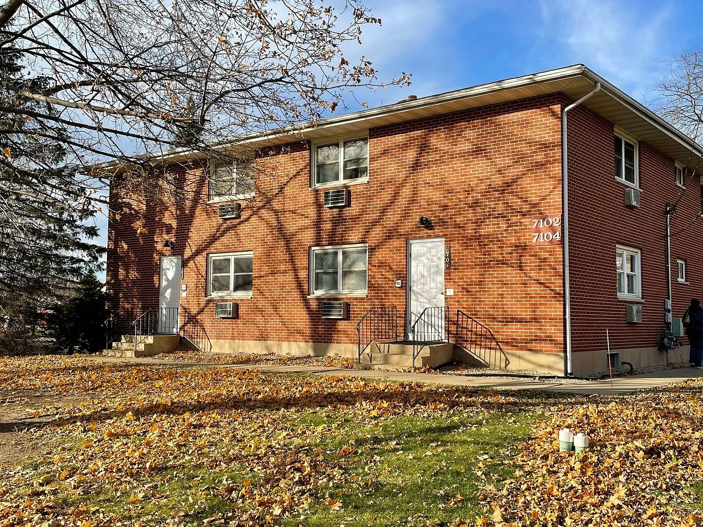 Cottage Grove Apartments — Photo 1