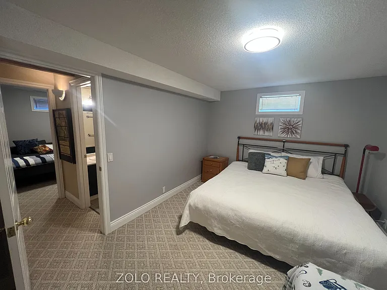 112 Carmichael Cres — Photo 27