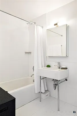 Rented by Triumph Property Group | media 6