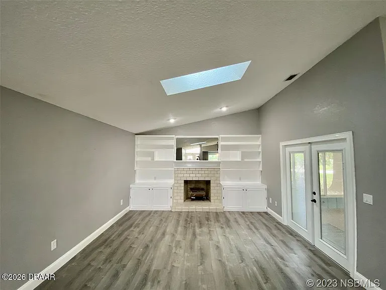 1031 Club House Blvd — Photo 10