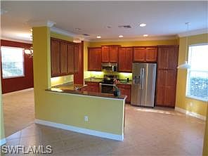 5th image of 10461 Carolina Willow Dr