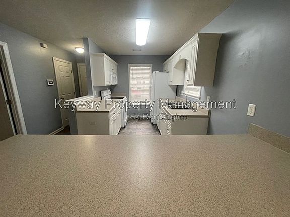 3rd image of 1224 Longpoint Dr