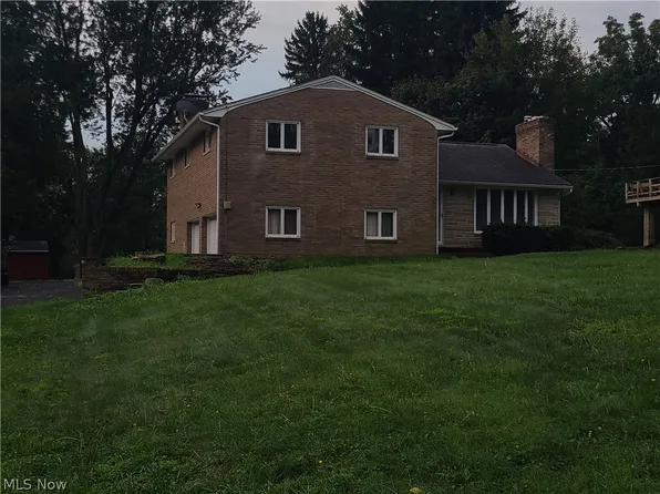 1412 Grove St NE, Canton, OH 44721