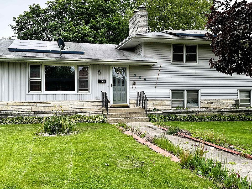 1st image of 220 Beacon Dr