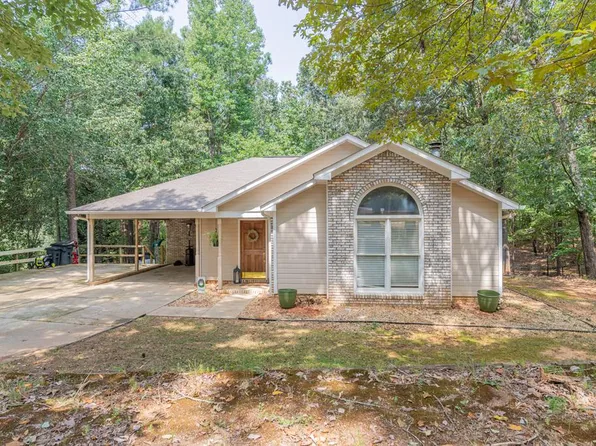 54 Lookout Dr, Hamilton, GA 31811