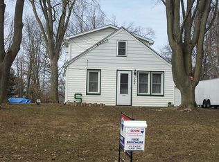 3237 N Cedar St, Lansing, MI 48906