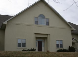 604 Tyrone Rd, Morgantown, WV 26508