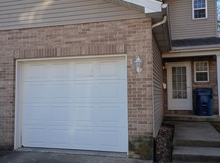 812 7th St, Peru, IL 61354