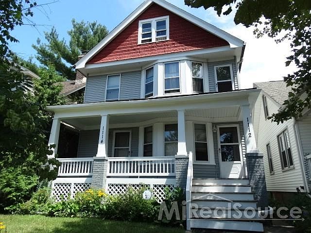 1st image of 1112 Lakepointe St