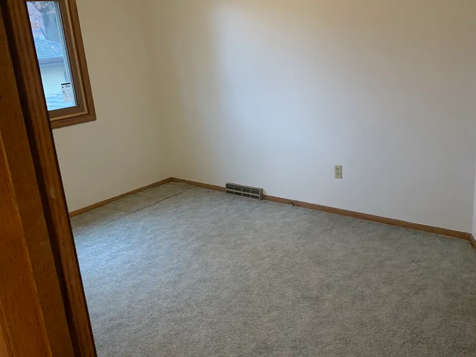 1121 106th Ln NE