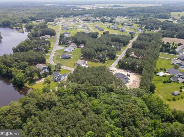 24762 Millpond Ln, Georgetown, DE 19947