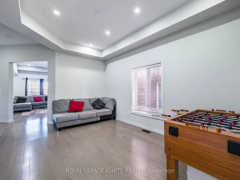 18 Monkton Cir — Photo 7