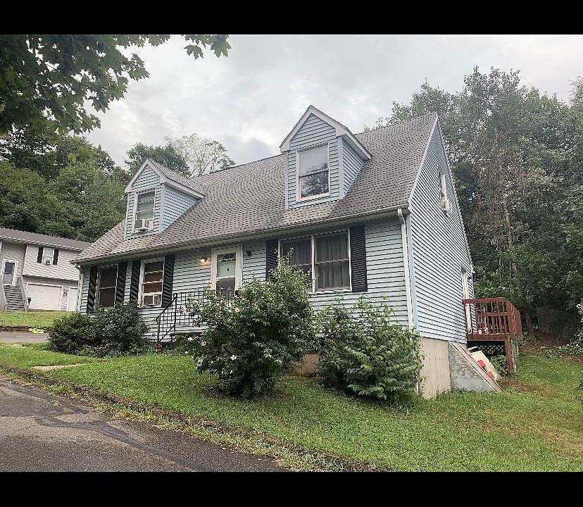 2nd image of 30 Hawthorne Rd Unit B