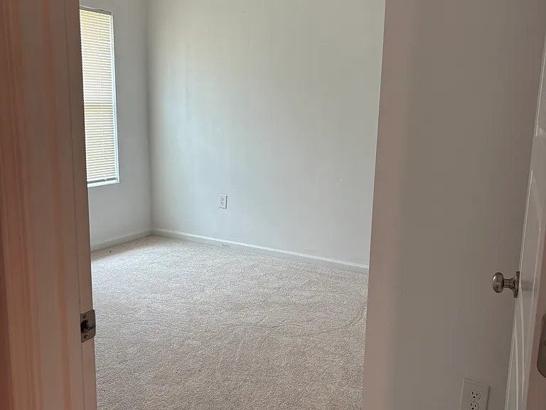 7589 Steeplechase Blvd — Photo 15
