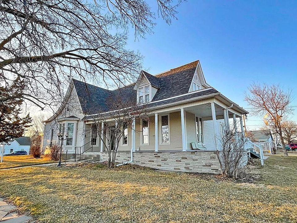 1st image of 603 E Main Norton