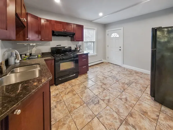 42 Fenton St, Dorchester, MA