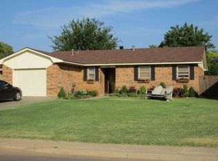 602 Comanche Dr, Woodward, OK 73801