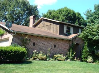 284 Rhoda Dr, Lancaster, PA 17601