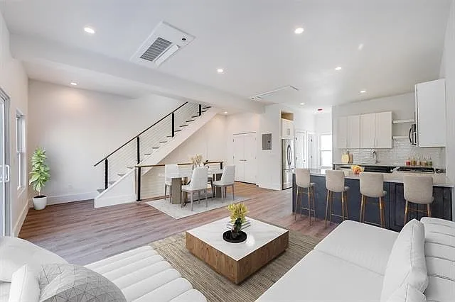 47 Graham St #2 — Photo 1