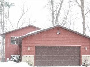 451 Maple Ln, Shoreview, MN 55126